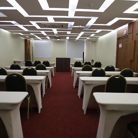 Hotel Ramada By Wyndham Manaus Torres Center Exteriér fotografie
